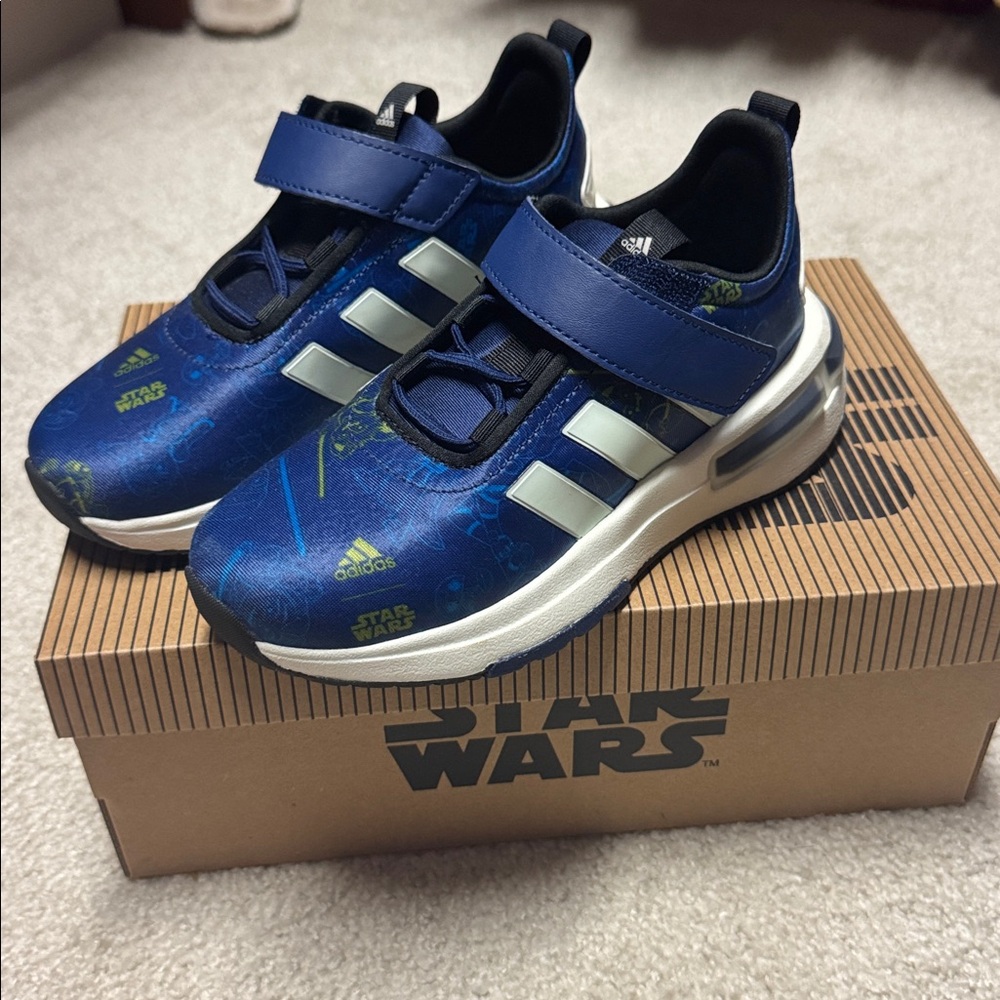 Adidas Star Wars Young Jedi racer TR23 tennis shoes